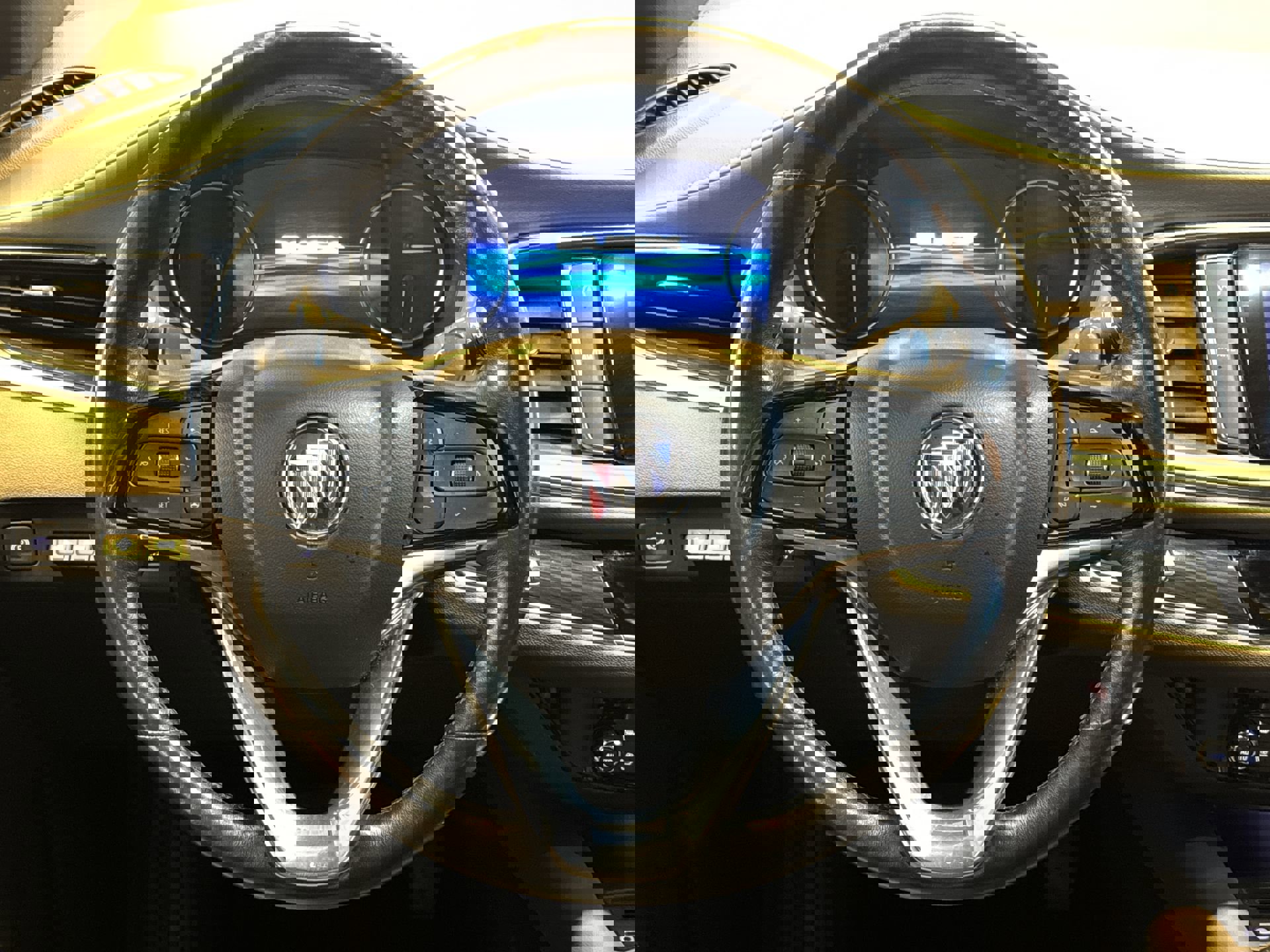 Used 2024 Buick Enclave Premium image 14