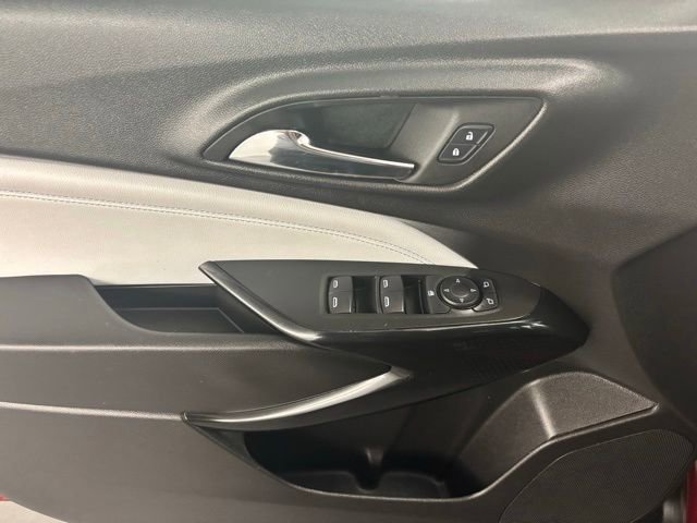 Used 2025 Chevrolet Trax LT w/ Driver Confidence Package FWD image 19