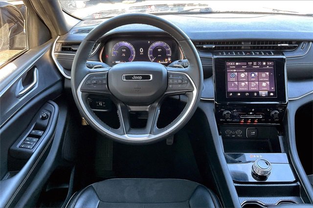 Used 2024 Jeep Grand Cherokee L Laredo image 6