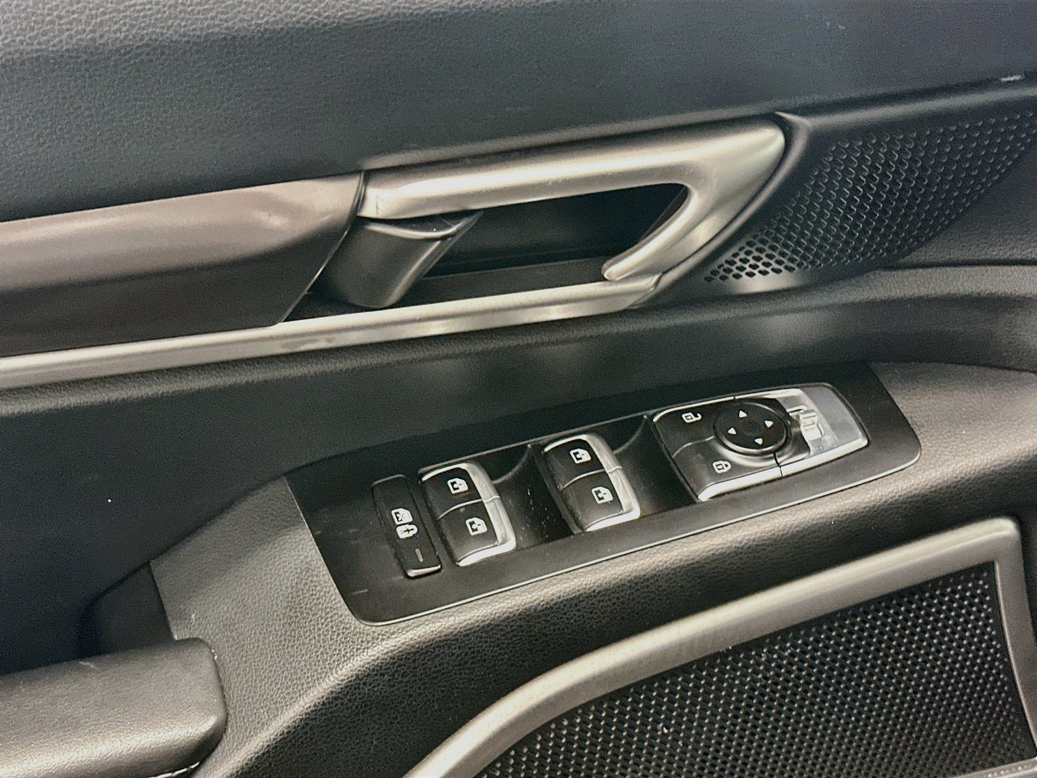 Used 2025 Kia Telluride S AWD/4WD image 15