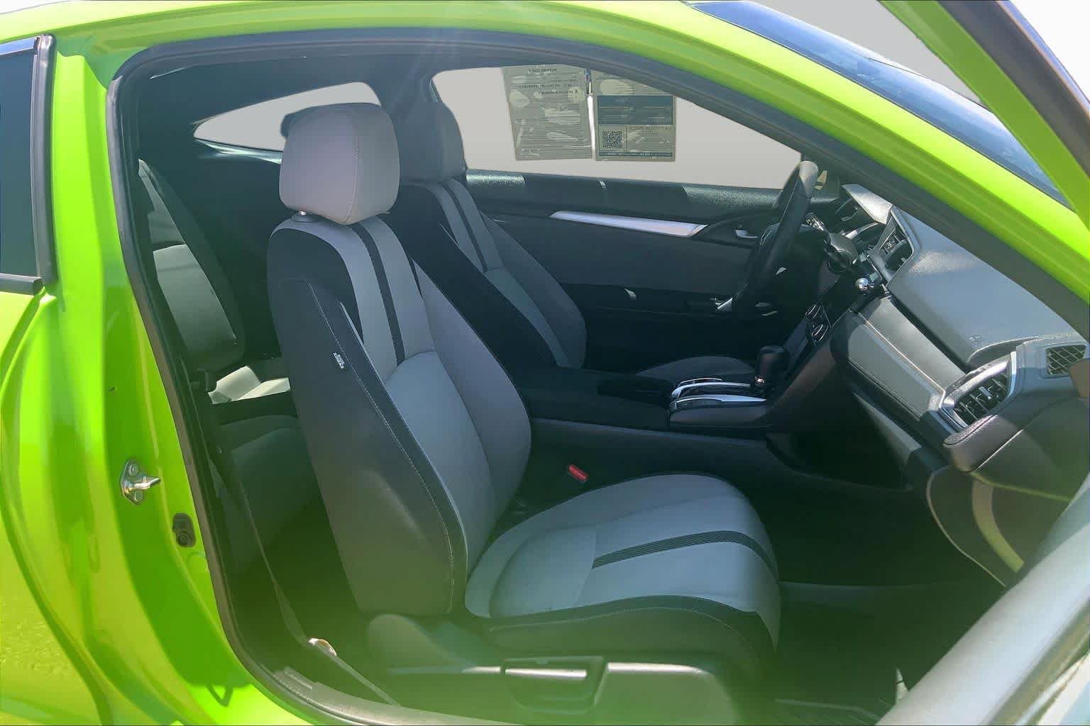 Used 2017 Honda Civic EX-T image 9