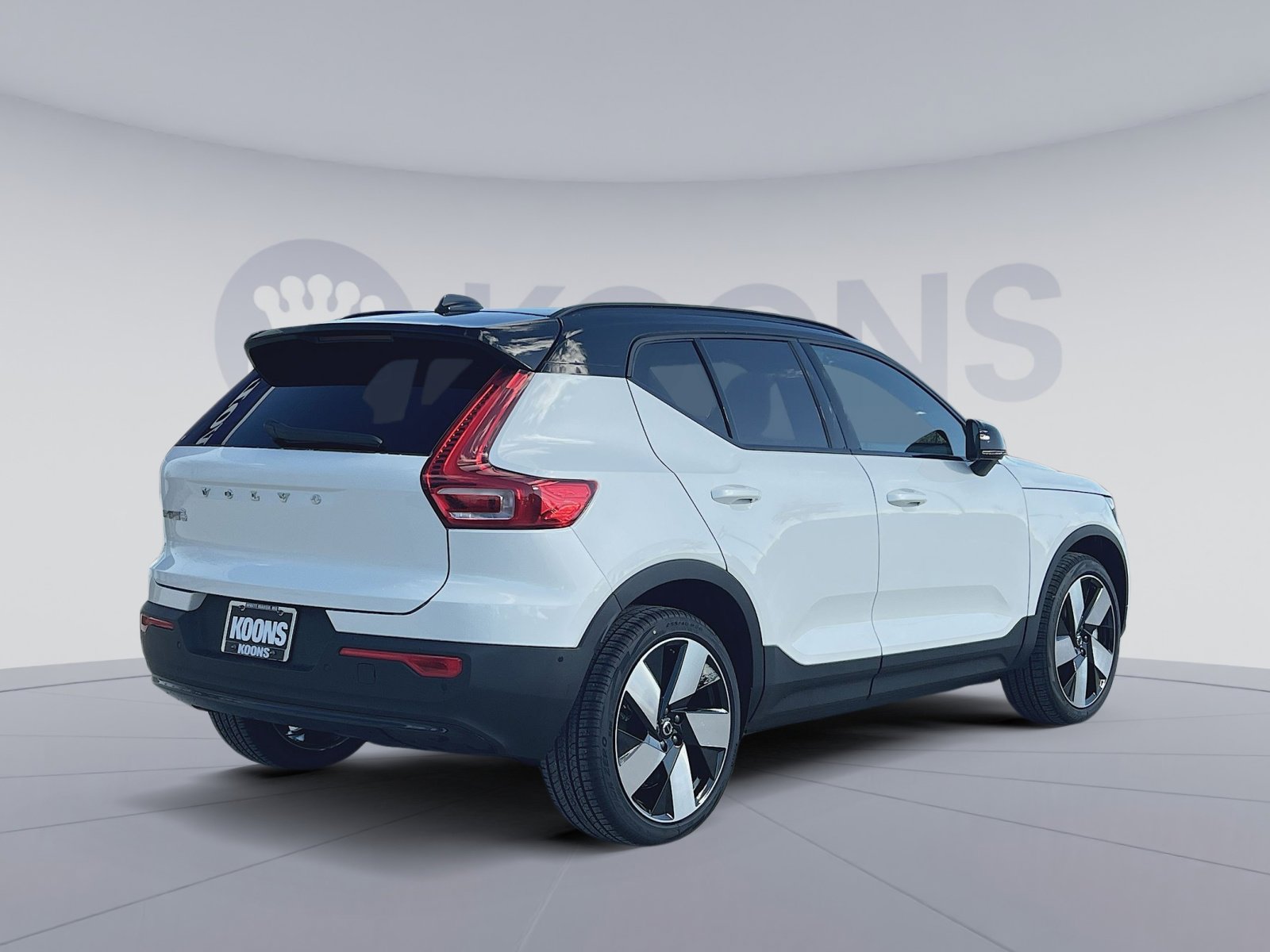 New 2026 Volvo EX40 Plus w/ Climate Package image 7