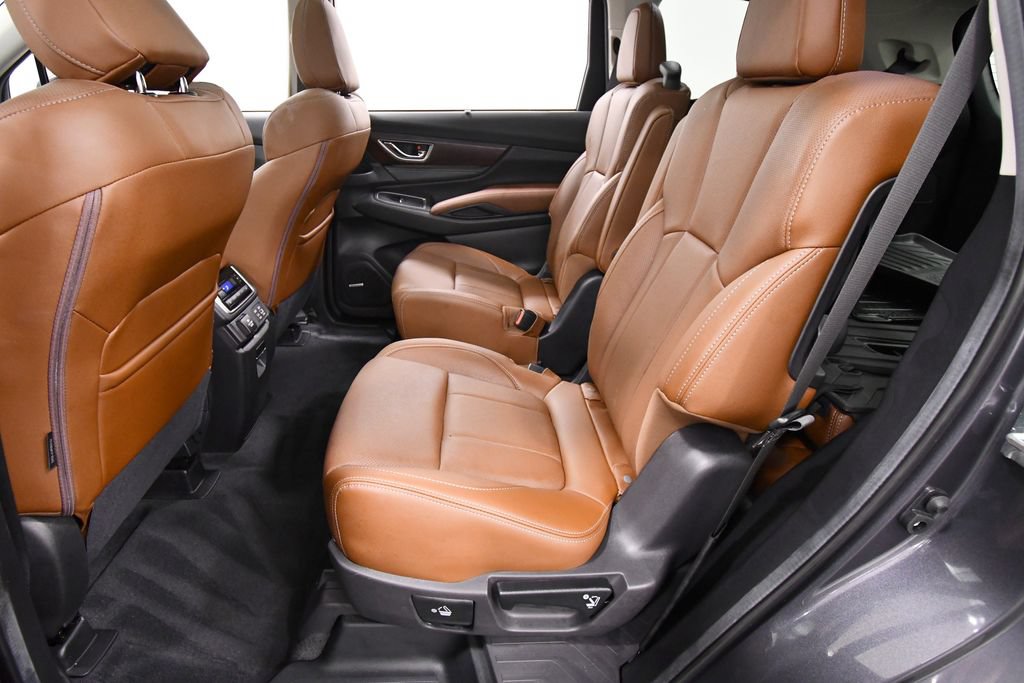 Used 2025 Subaru Ascent Touring AWD/4WD image 13