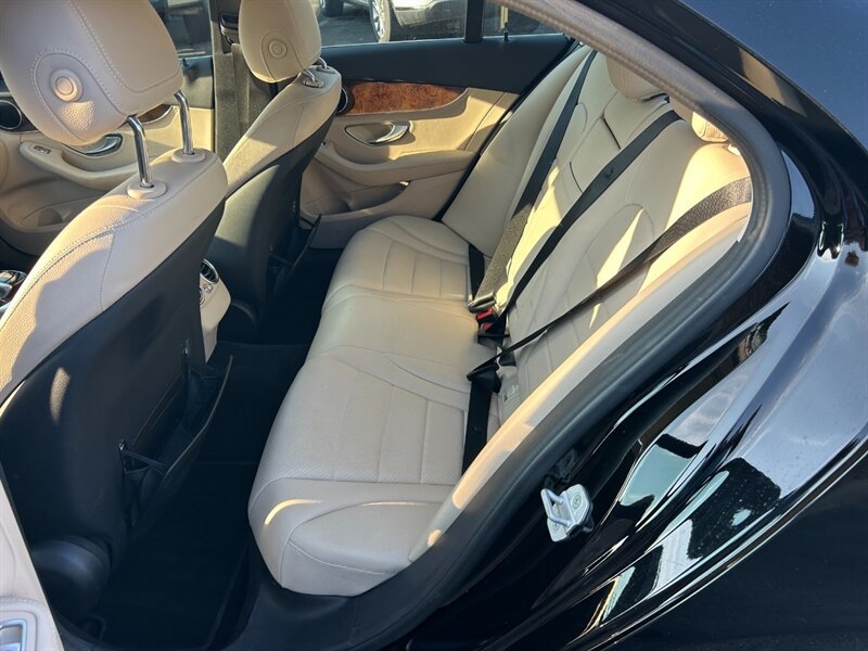 Used 2015 Mercedes-Benz C 300 4MATIC Sedan image 10