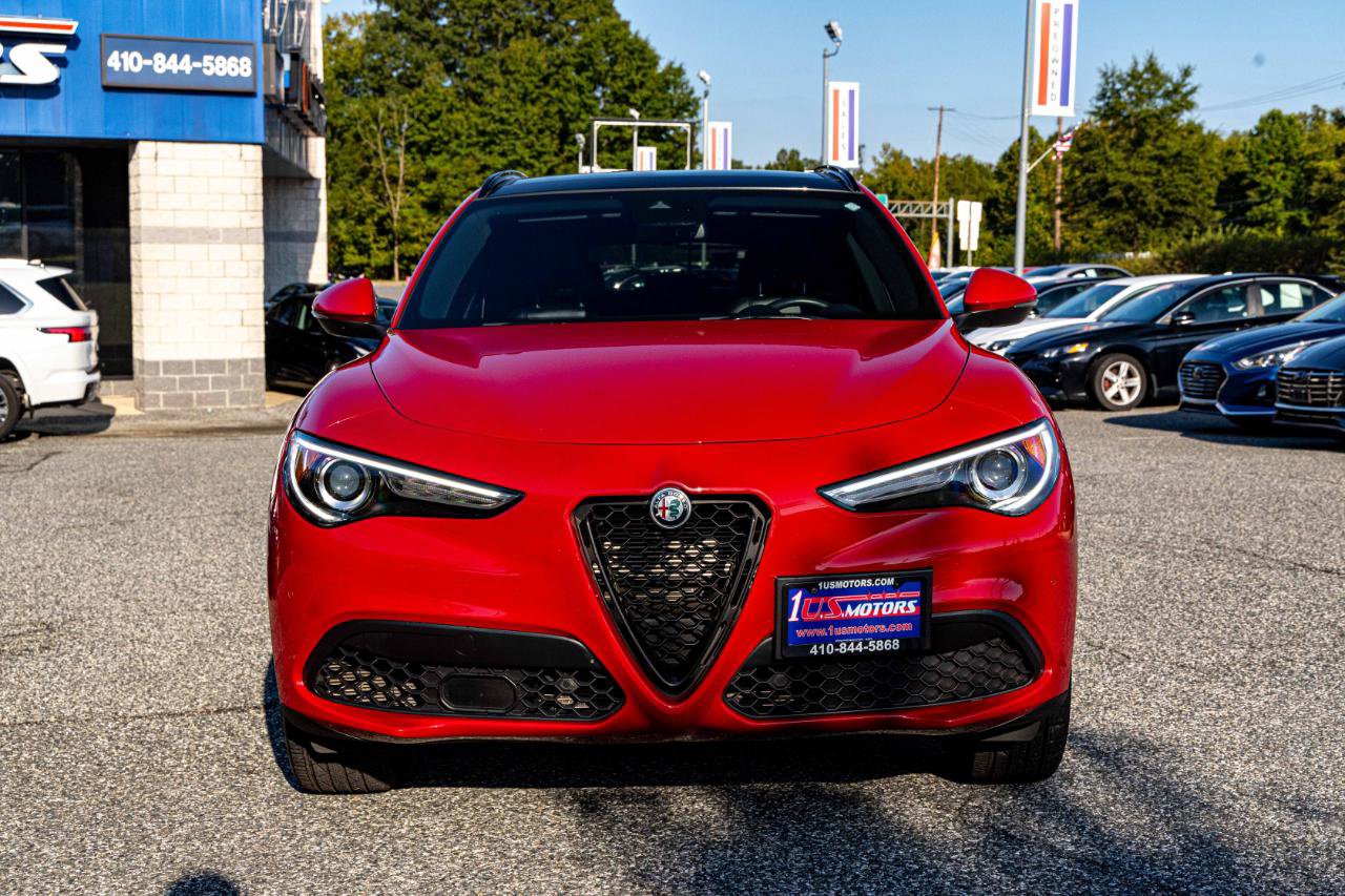 Used 2022 Alfa Romeo Stelvio Sprint image 2