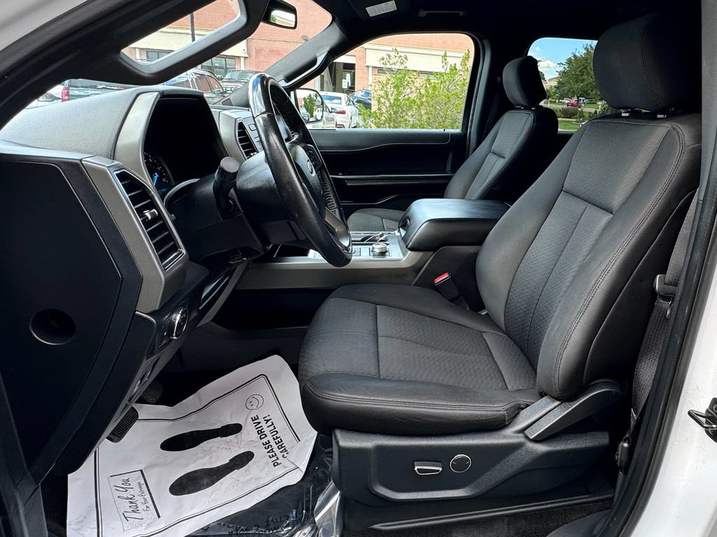 Used 2018 Ford Expedition XLT AWD/4WD image 19