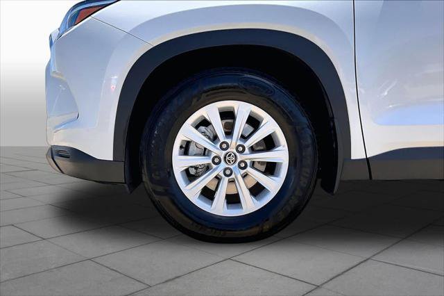 Certified 2024 Toyota Grand Highlander XLE FWD image 11