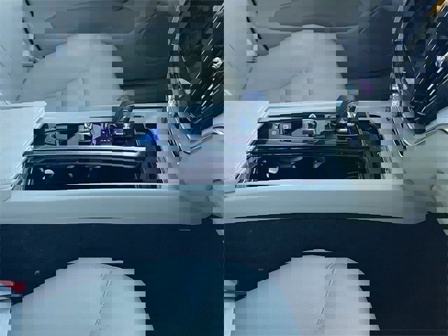 Certified 2023 Volvo XC60 B5 Plus w/ Protection Package Premier image 7