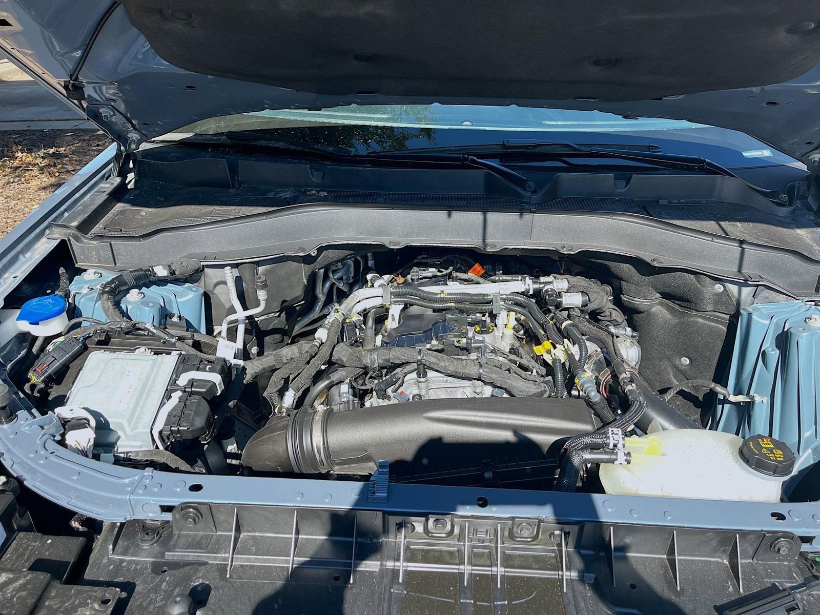 Used 2025 Ford Explorer Active w/ Active Comfort Package AWD/4WD image 32