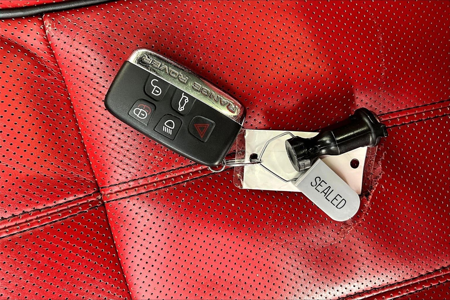 Used 2016 Land Rover Range Rover Sport Supercharged image 10