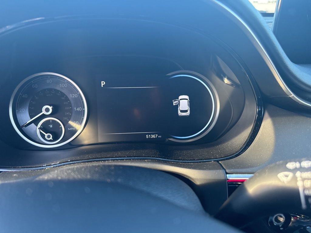 Used 2022 Genesis GV70 2.5T w/ Advanced Package image 11