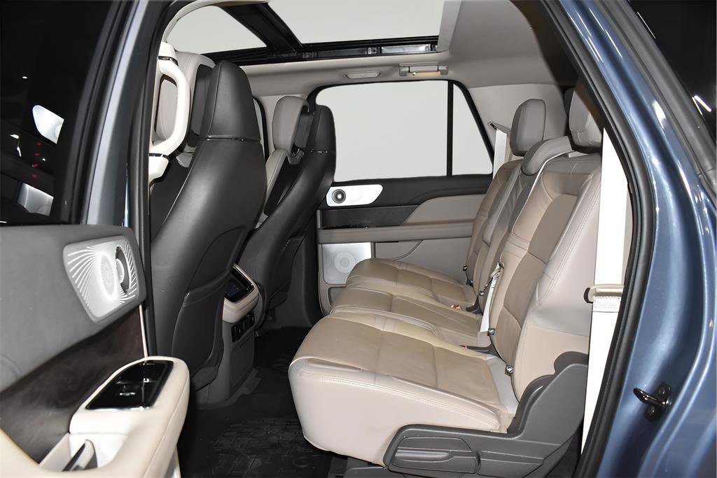 Used 2023 Lincoln Navigator L Reserve w/ Equipment Group 201A image 25