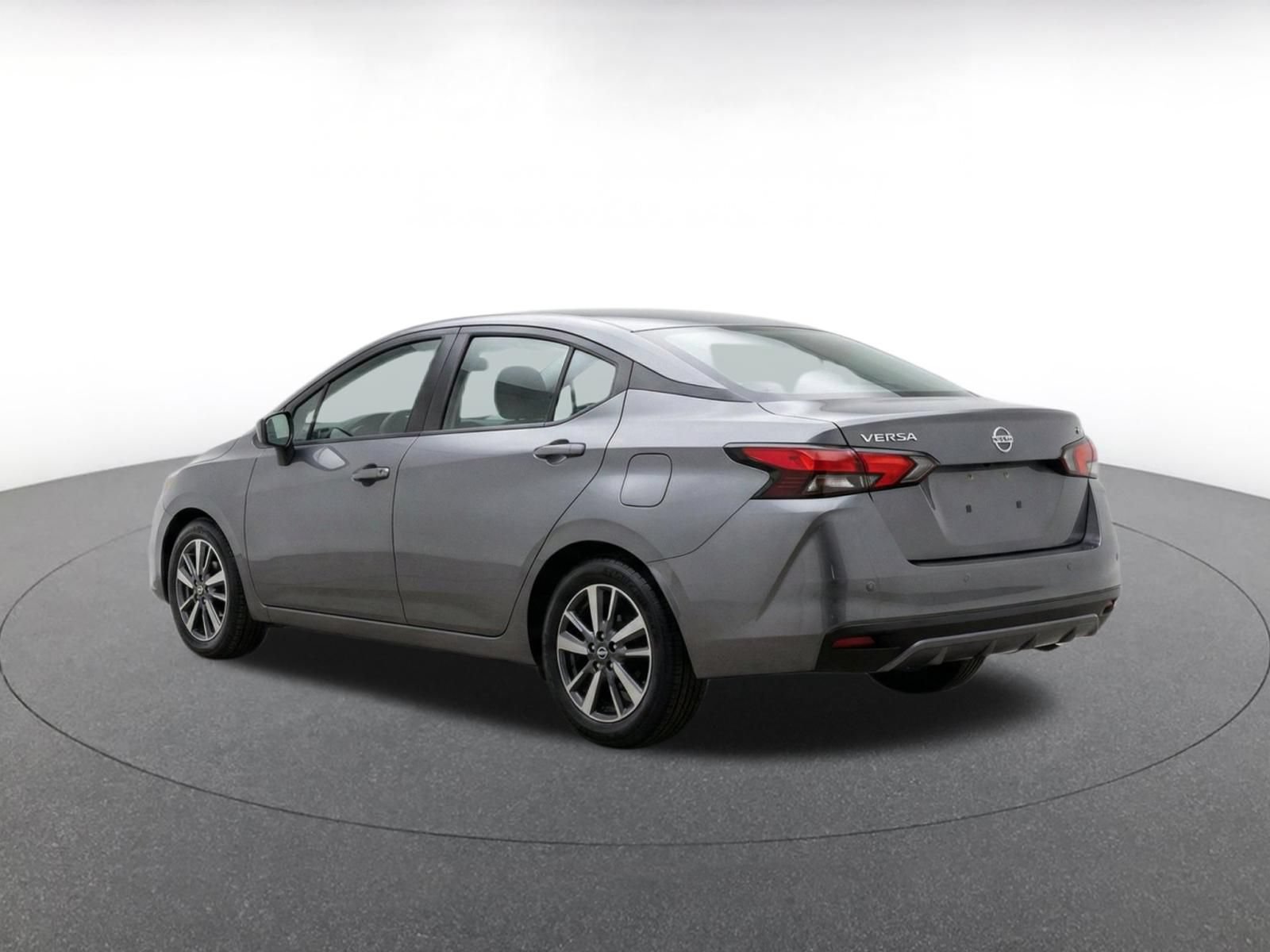 Used 2025 Nissan Versa SV FWD image 7