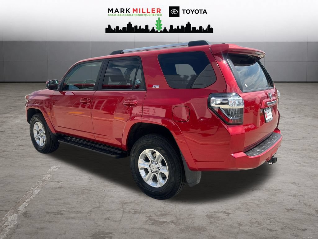 Certified 2021 Toyota 4Runner SR5 AWD/4WD image 3