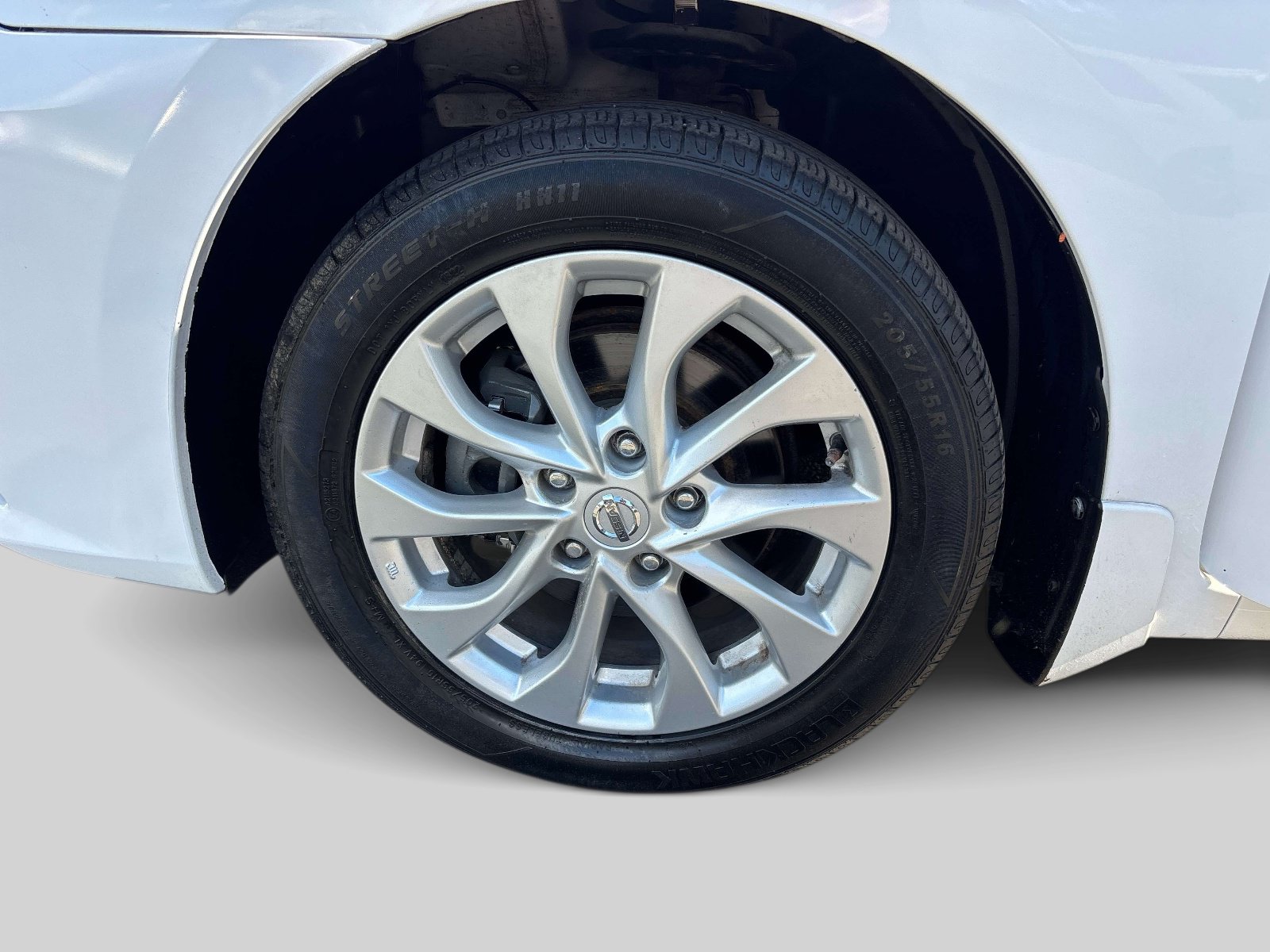 Used 2017 Nissan Sentra S w/ S Style Package FWD image 27