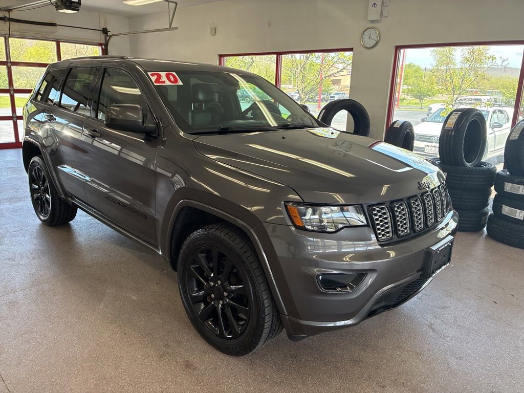 Used 2020 Jeep Grand Cherokee Altitude AWD/4WD image 1