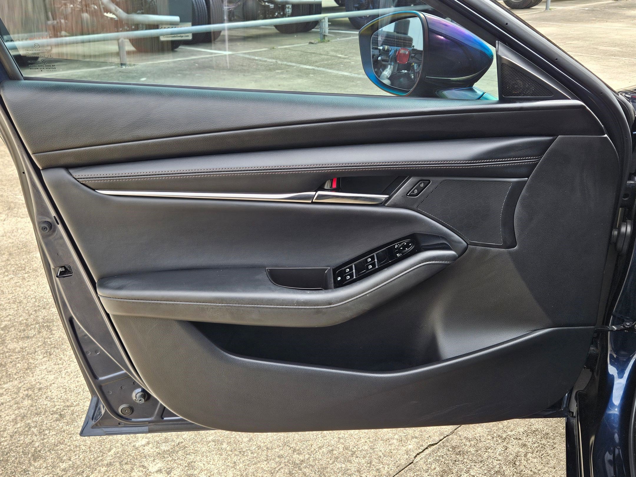 Used 2024 MAZDA MAZDA3 s FWD image 14