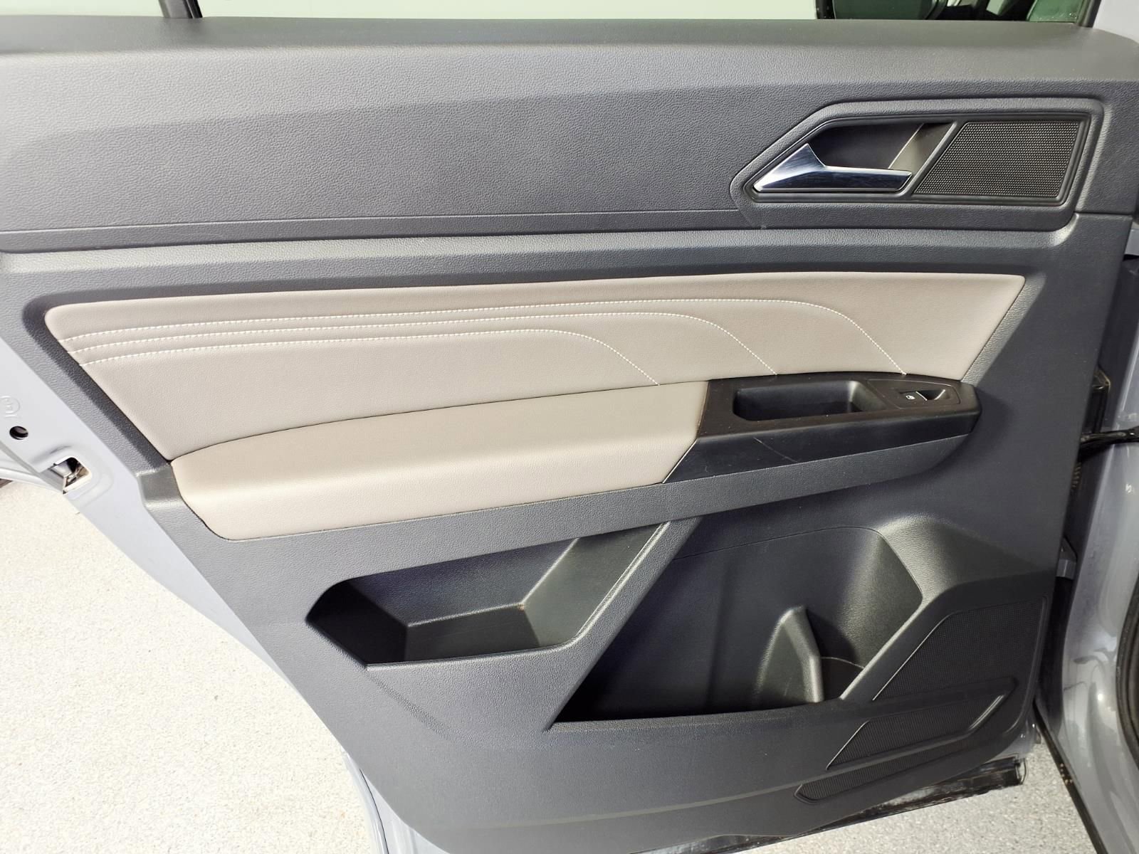 Used 2021 Volkswagen Atlas Cross Sport SEL R-Line w/ Cross Sport MDO Package image 25