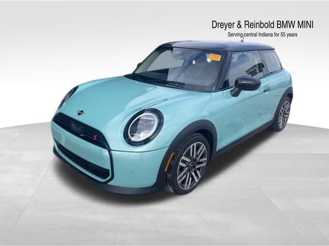 Certified 2025 MINI Cooper S image 4