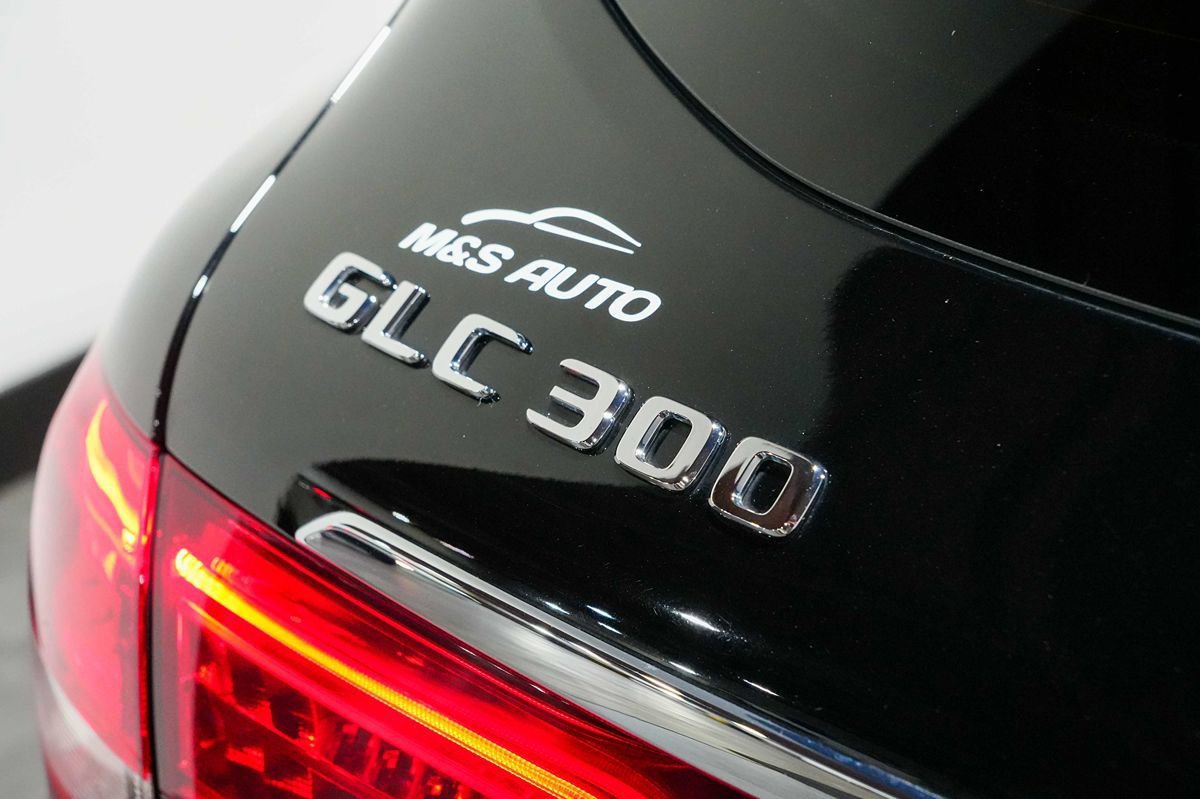 Used 2019 Mercedes-Benz GLC 300 4MATIC image 12