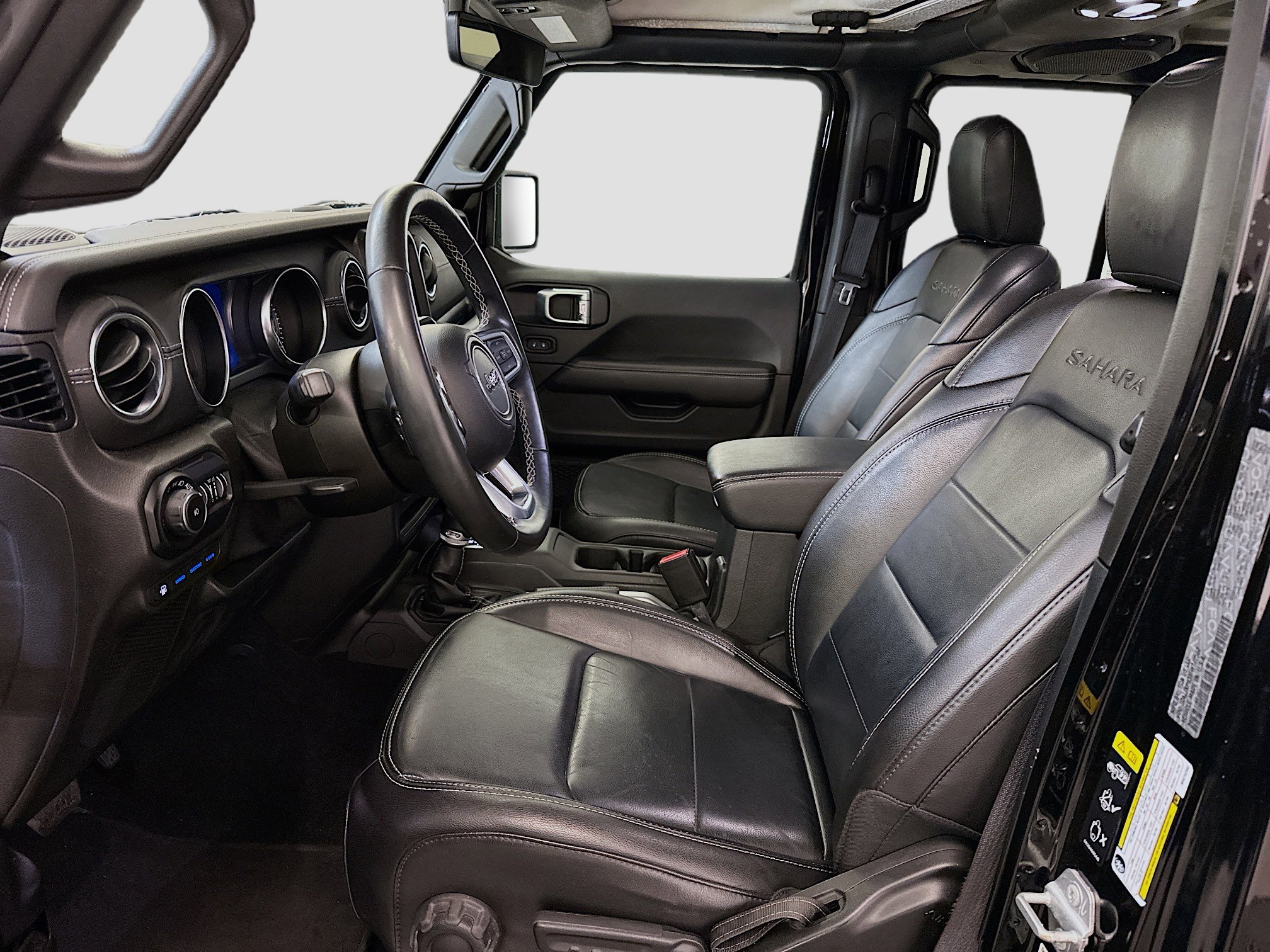 Used 2021 Jeep Wrangler Sahara image 13