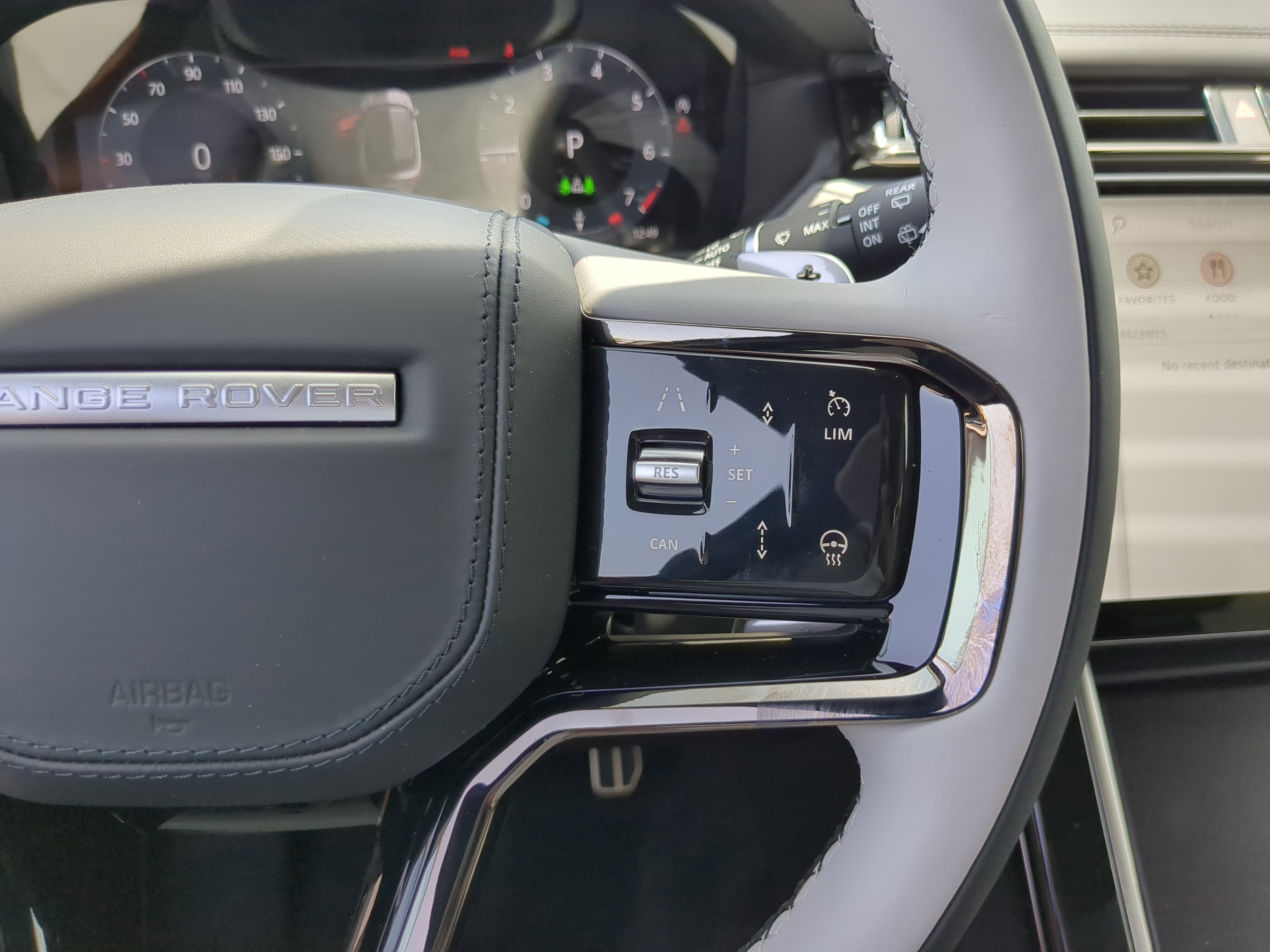 New 2026 Land Rover Range Rover Velar Dynamic SE image 28