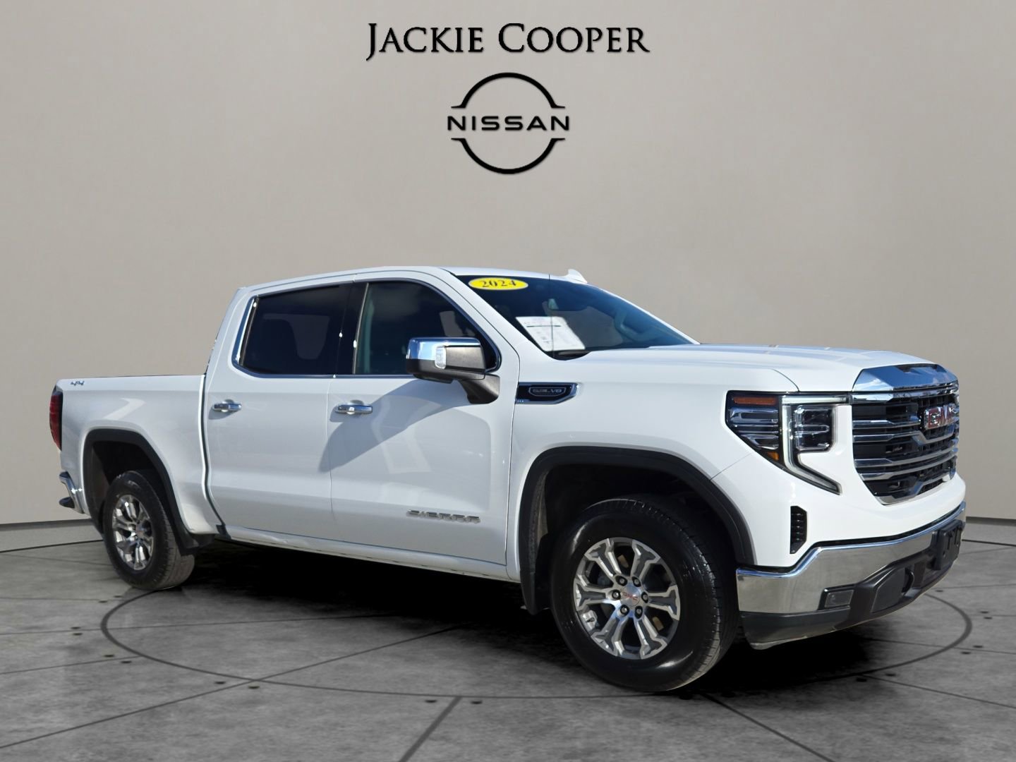 Used 2024 GMC Sierra 1500 SLT image 7