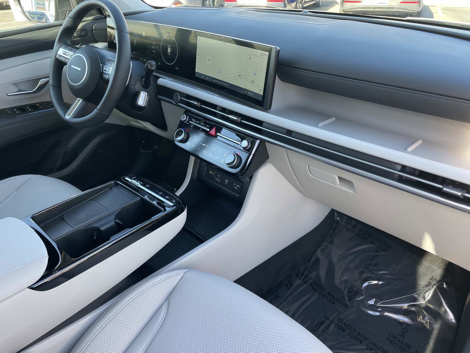 Used 2025 Hyundai Tucson Limited image 29