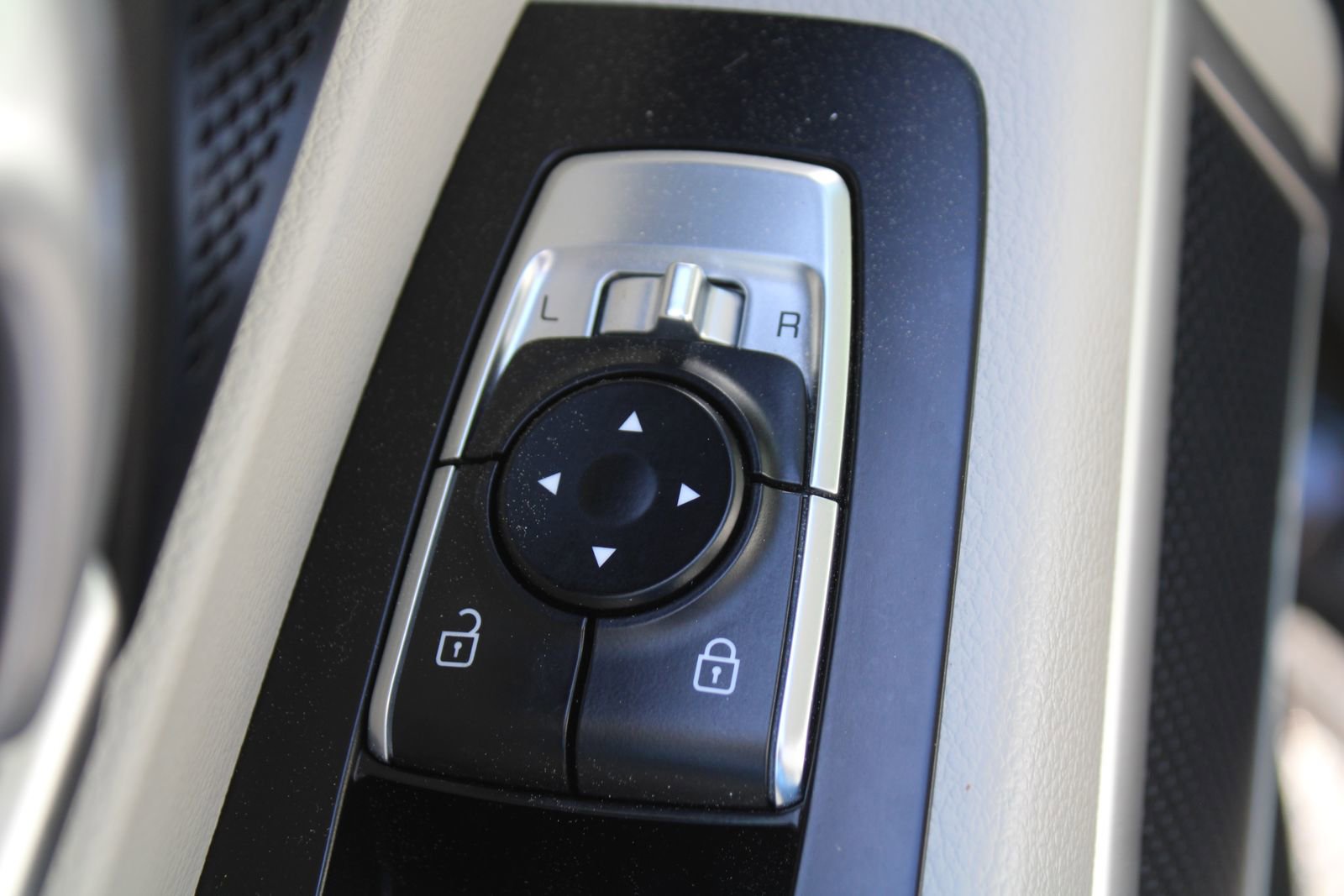 Certified 2020 Kia Telluride S image 21