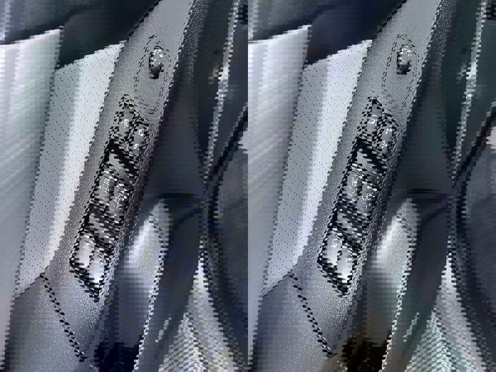 Used 2018 Subaru Forester 2.5i Limited image 13