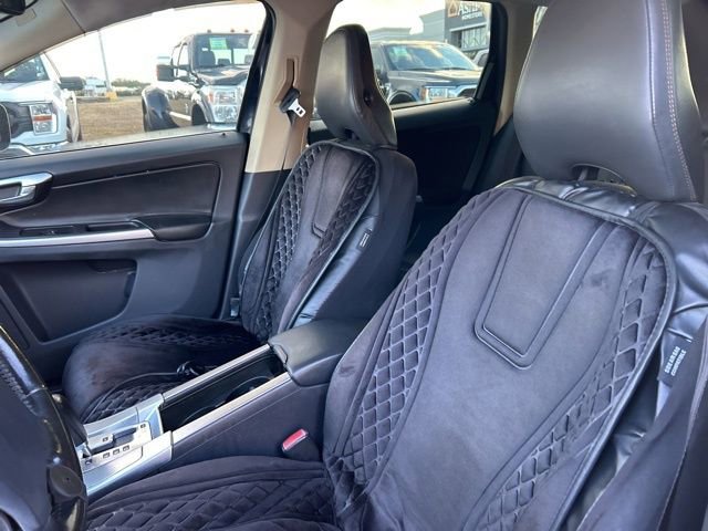 Used 2010 Volvo XC60 T6 image 16