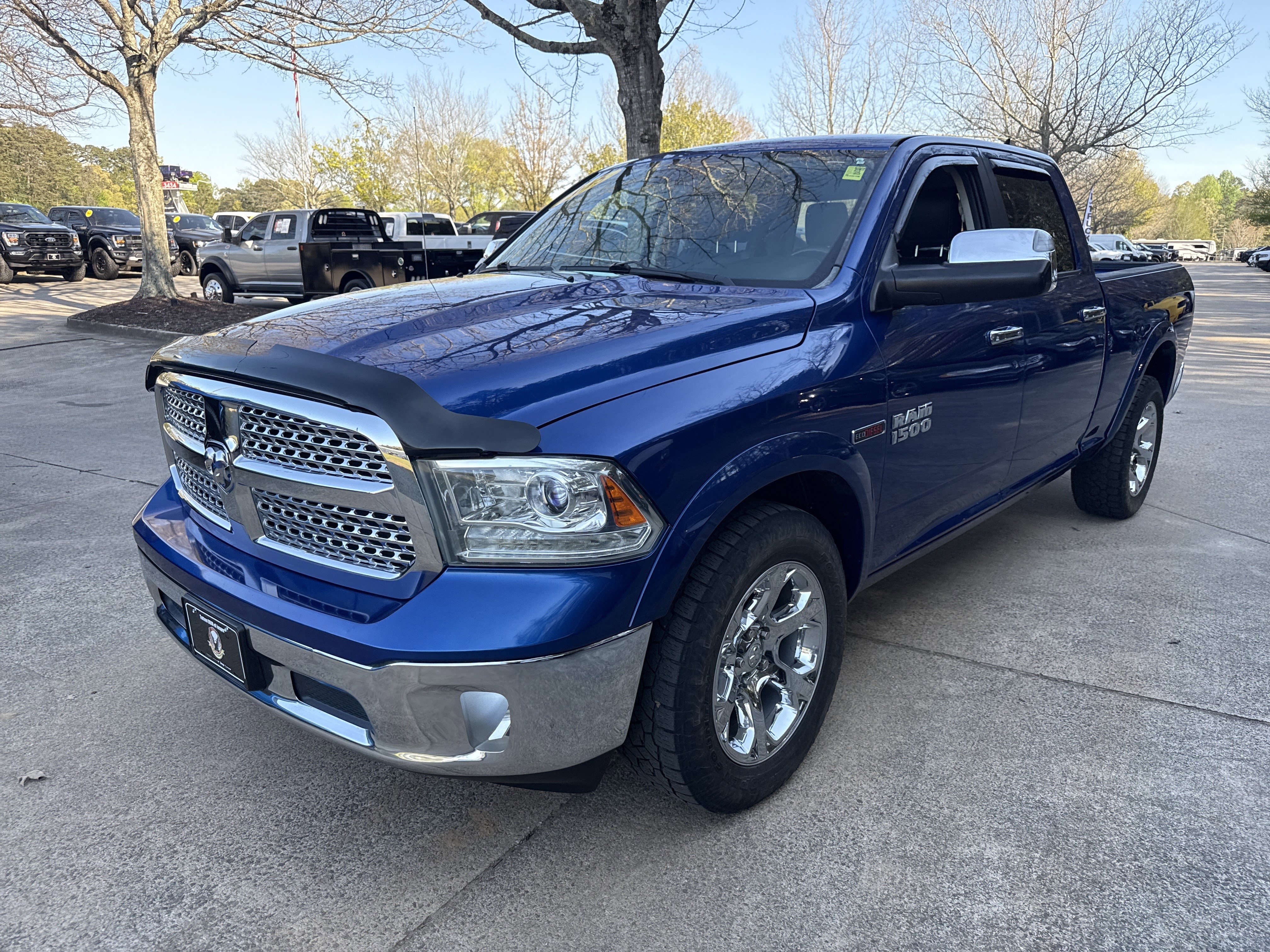 Used 2015 RAM 1500 Laramie w/ Convenience Group AWD/4WD image 3
