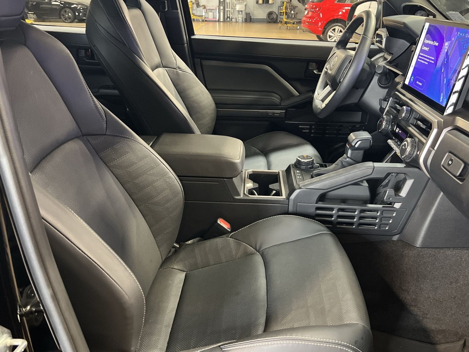 Used 2025 Toyota 4Runner TRD Off-Road Premium w/ Tow Technology Package AWD/4WD image 28