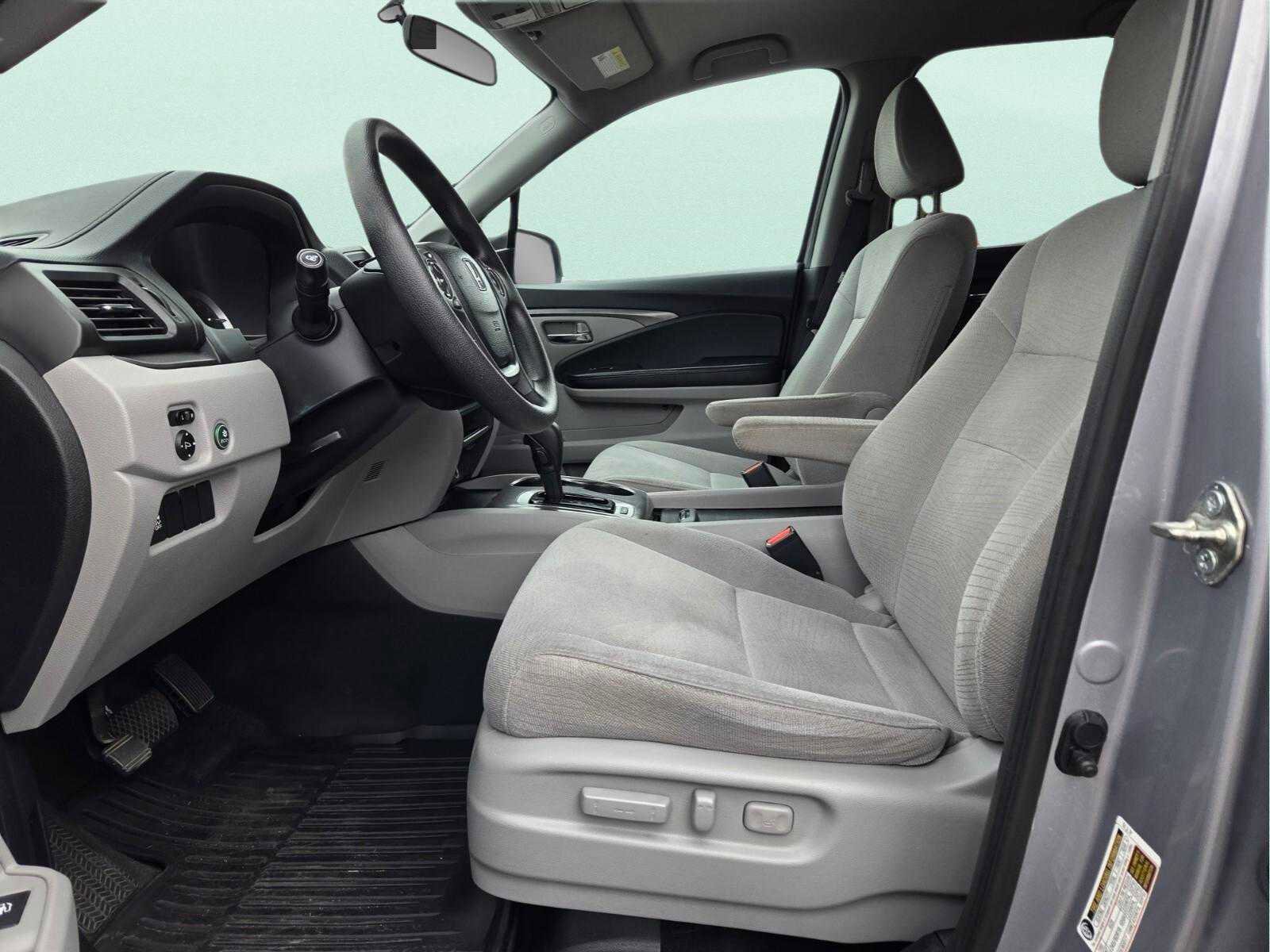 Used 2017 Honda Pilot EX image 8