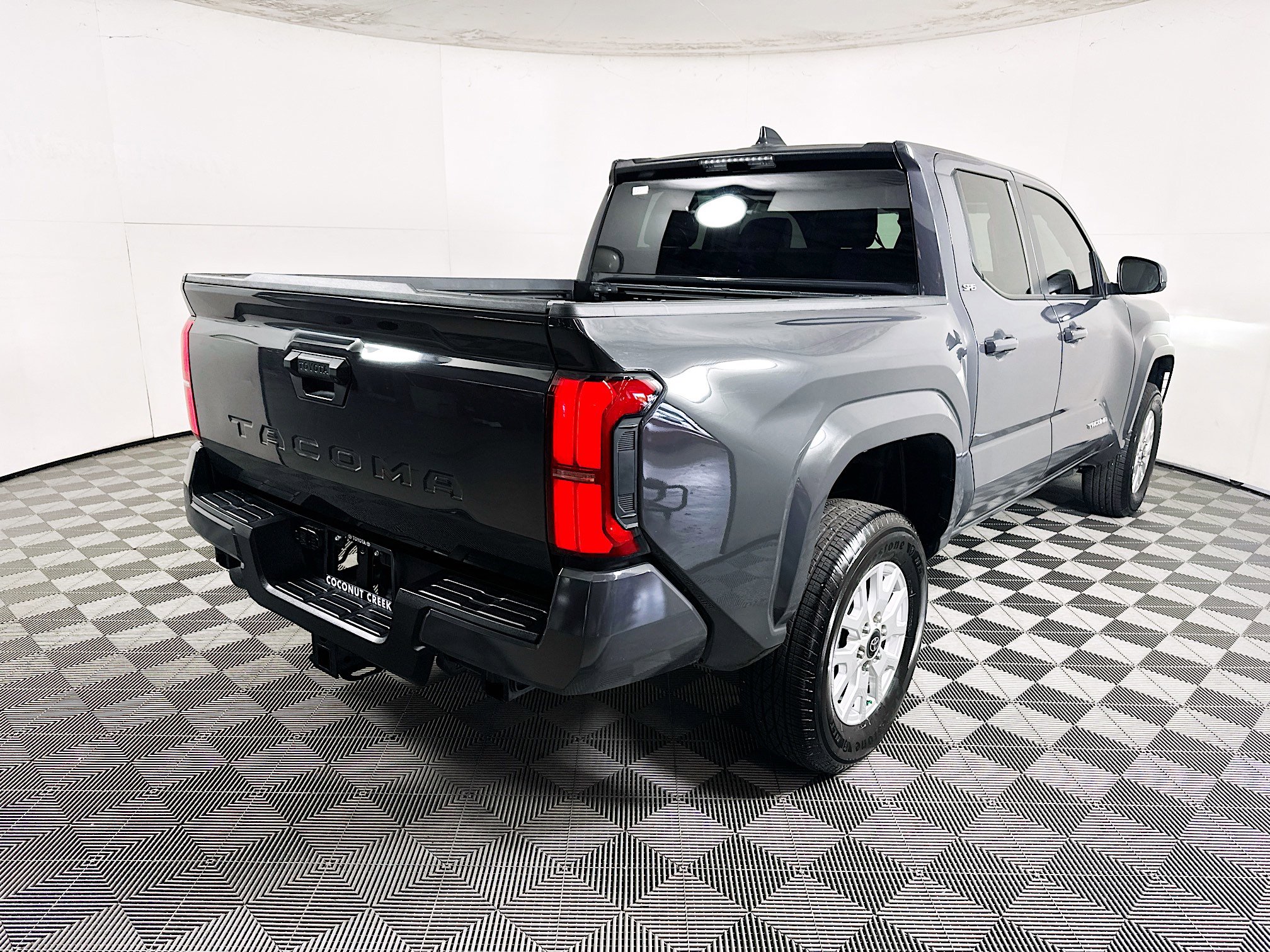 Used 2024 Toyota Tacoma SR5 RWD image 3
