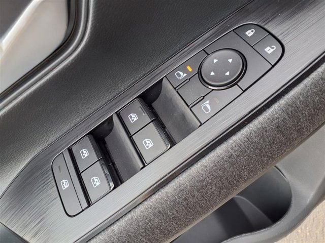 New 2025 Nissan Kicks SV w/ SV Premium Package image 19