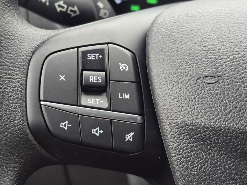 Used 2024 Ford E-Transit 148 High Roof image 12