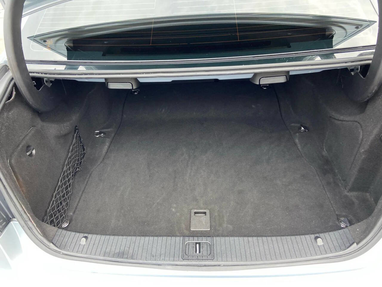 Used 2015 Mercedes-Benz E 400 Sedan w/ Driver Assistance Package image 7