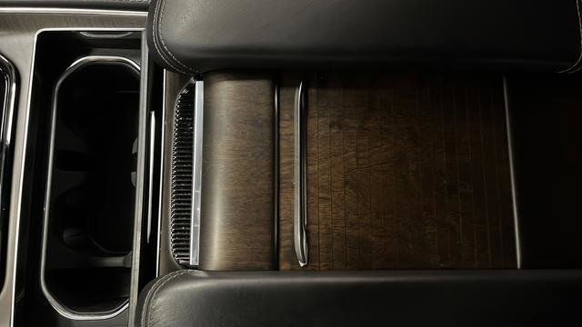 Used 2023 Jeep Grand Wagoneer Series II image 20