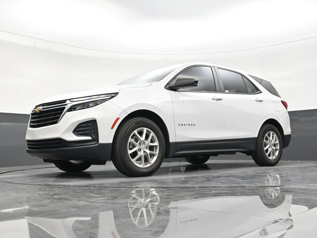 Used 2024 Chevrolet Equinox LS w/ Driver Confidence II Package FWD image 20