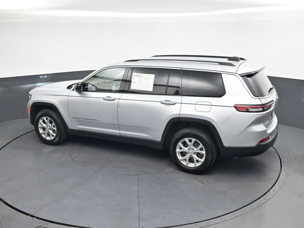 Used 2023 Jeep Grand Cherokee L Limited AWD/4WD image 39