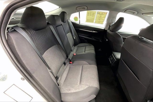Used 2025 Toyota Camry LE image 19