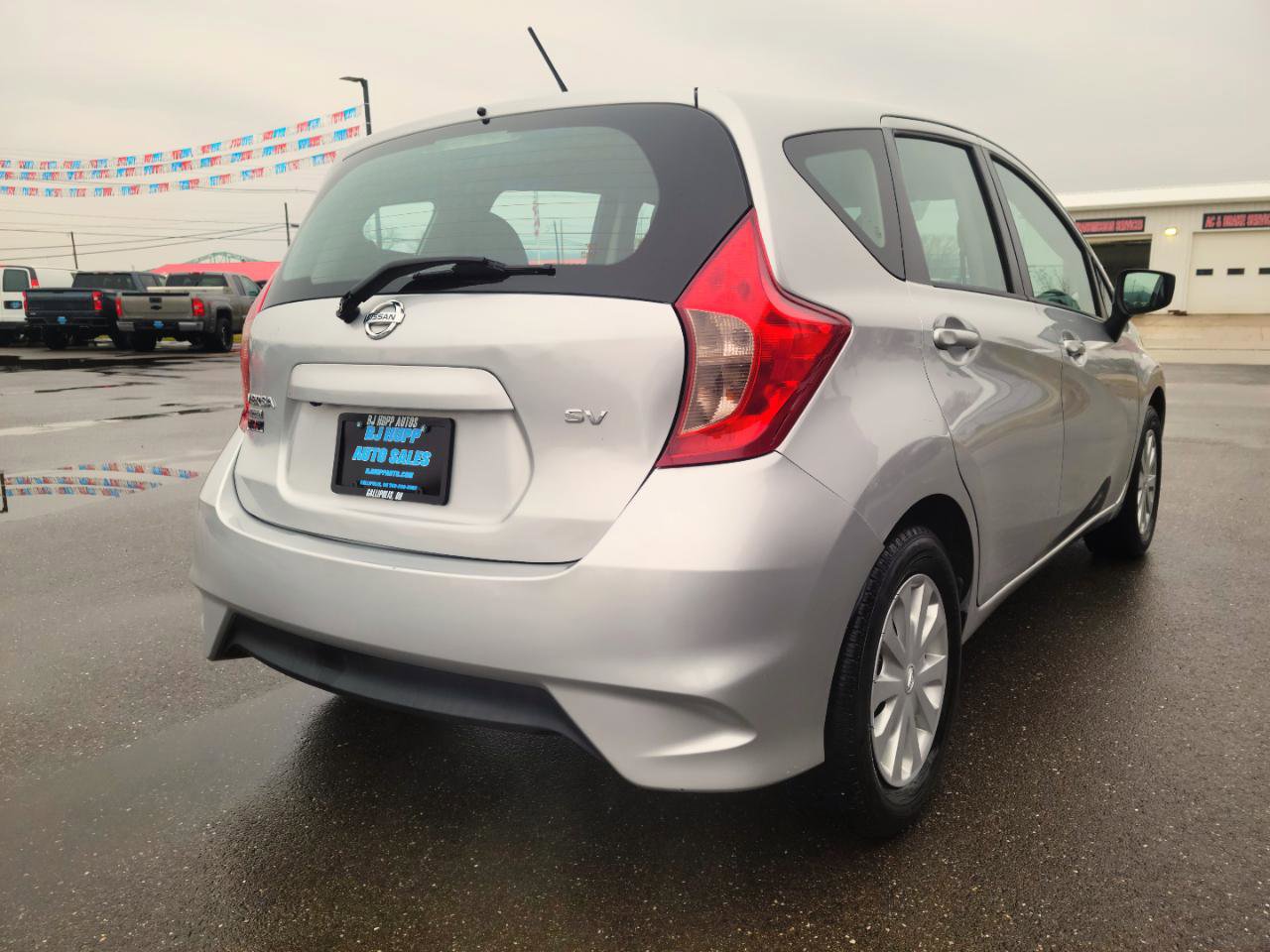 Used 2019 Nissan Versa Note SV image 4