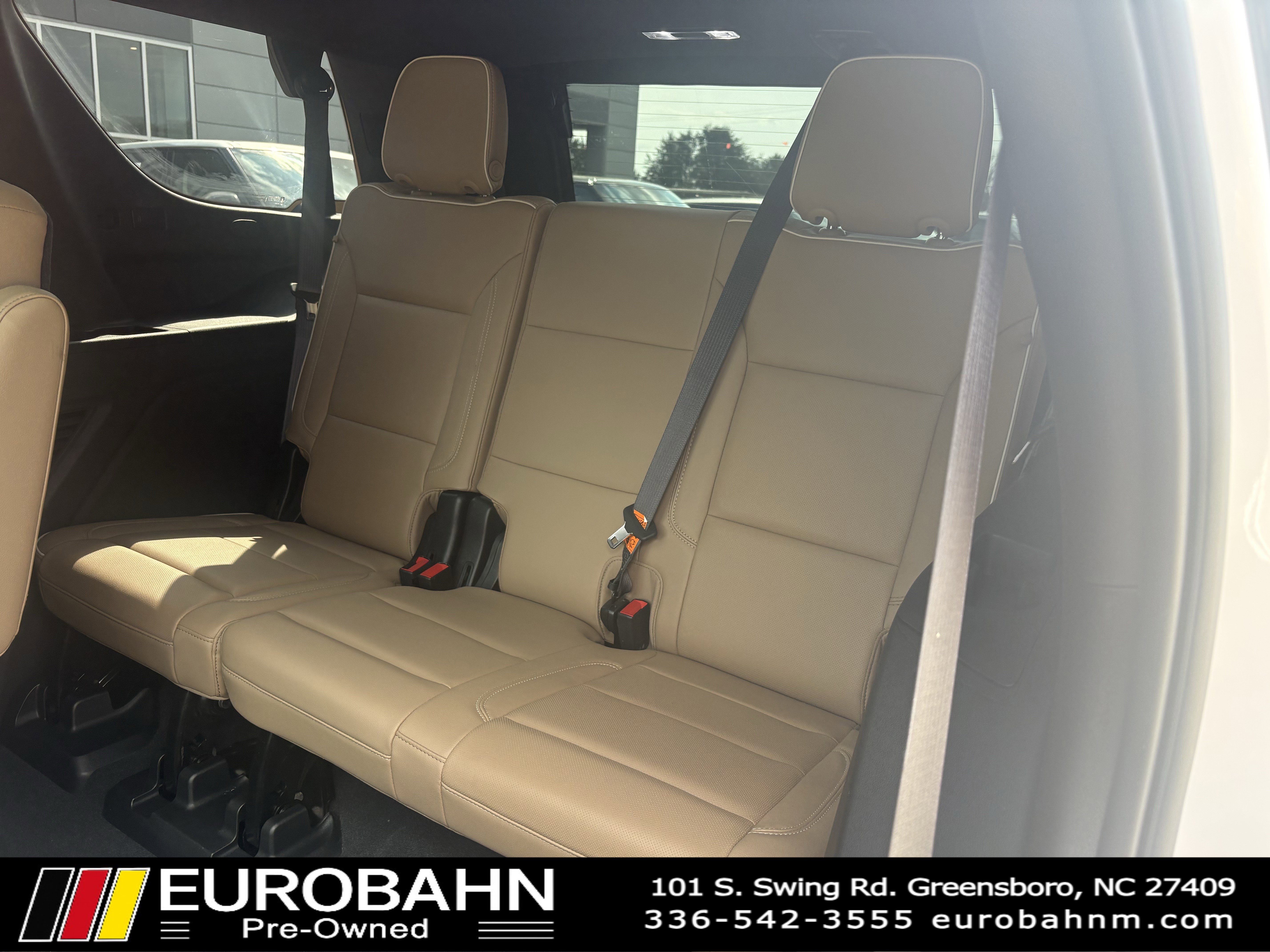 Used 2021 Chevrolet Tahoe Premier w/ Premium Package image 11