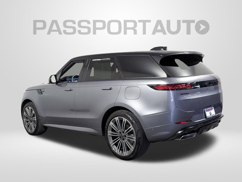 Used 2025 Land Rover Range Rover Sport Dynamic SE AWD/4WD image 3