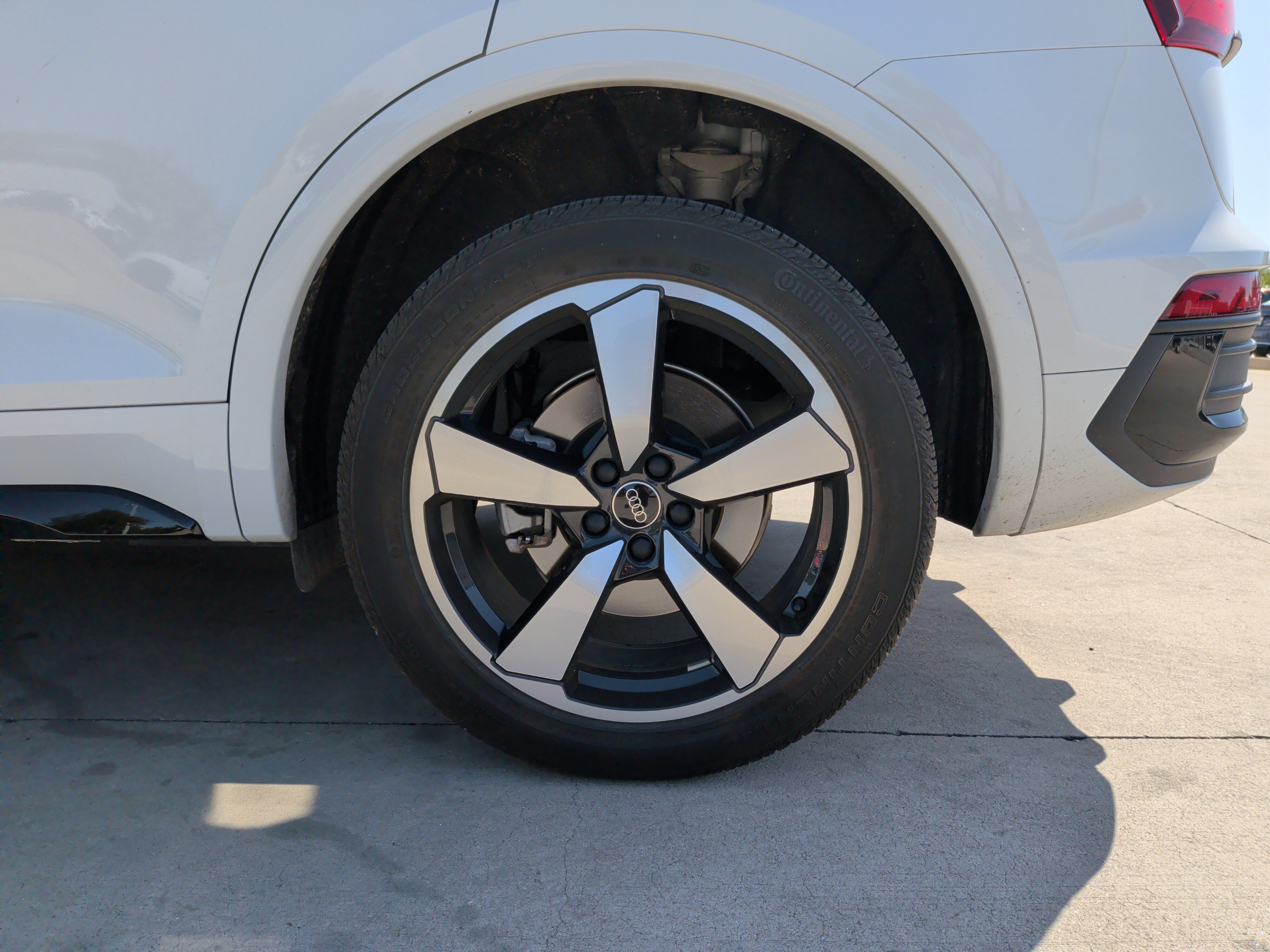 Certified 2023 Audi Q5 2.0T Premium Plus w/ Premium Plus Package AWD/4WD image 11