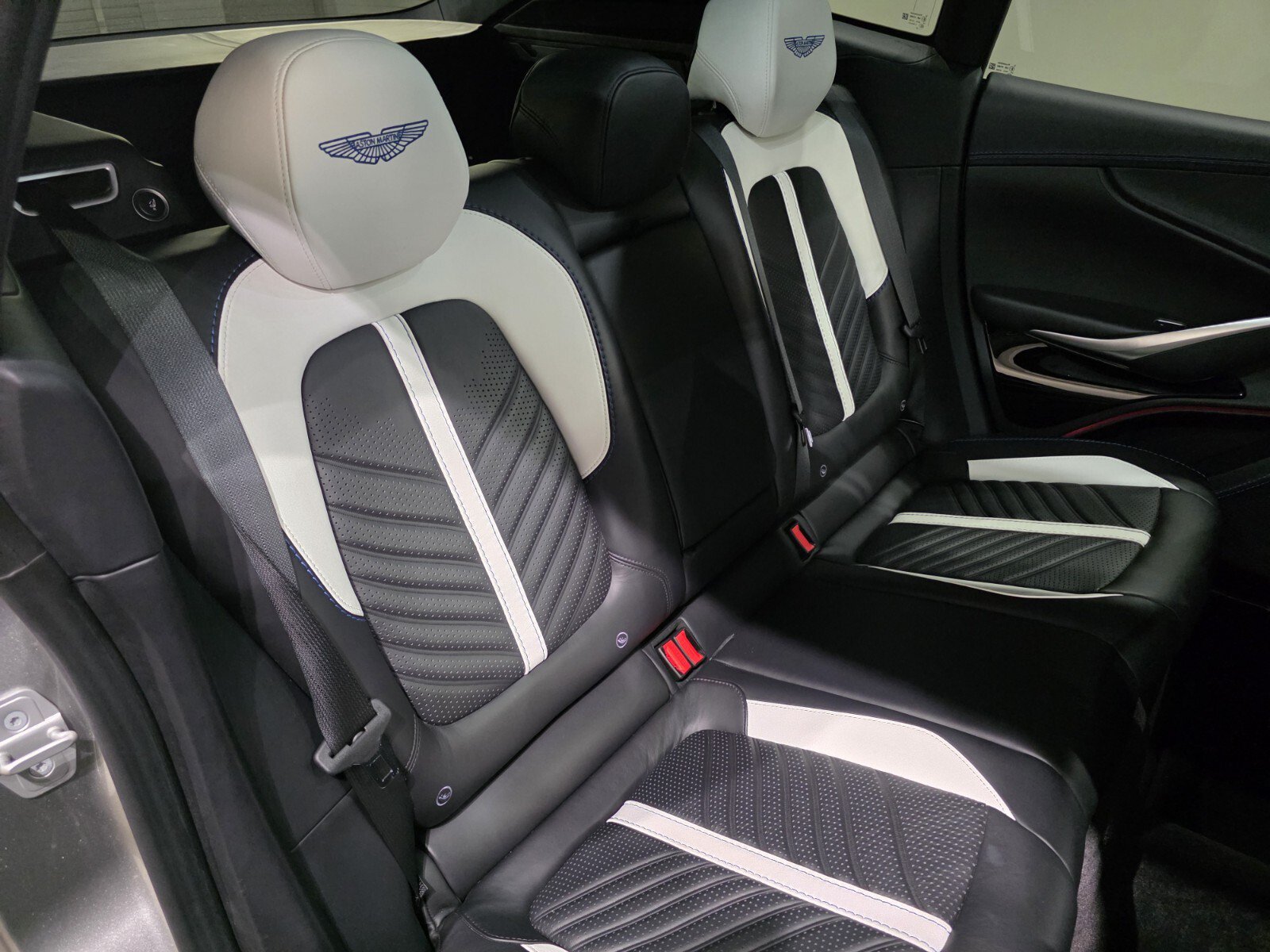 Used 2023 Aston Martin DBX 707 AWD/4WD image 24