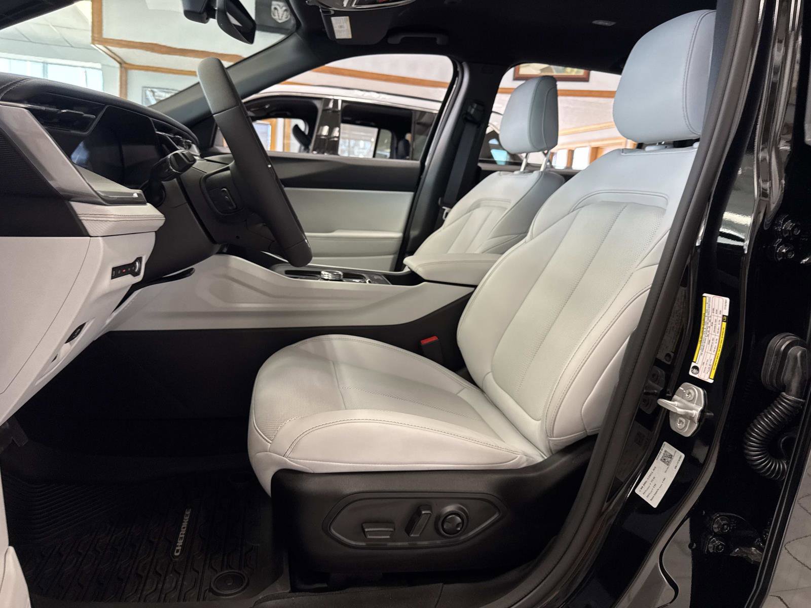 New 2026 Jeep Cherokee Limited AWD/4WD image 8