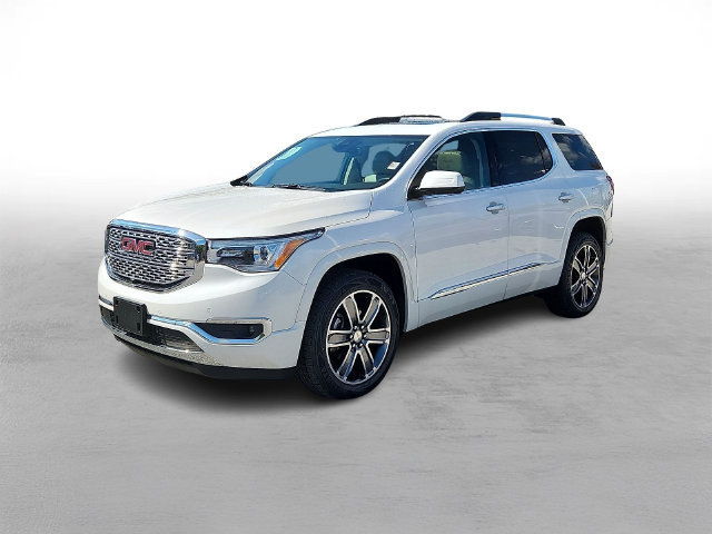 Used 2019 GMC Acadia Denali w/ Technology Package FWD image 3