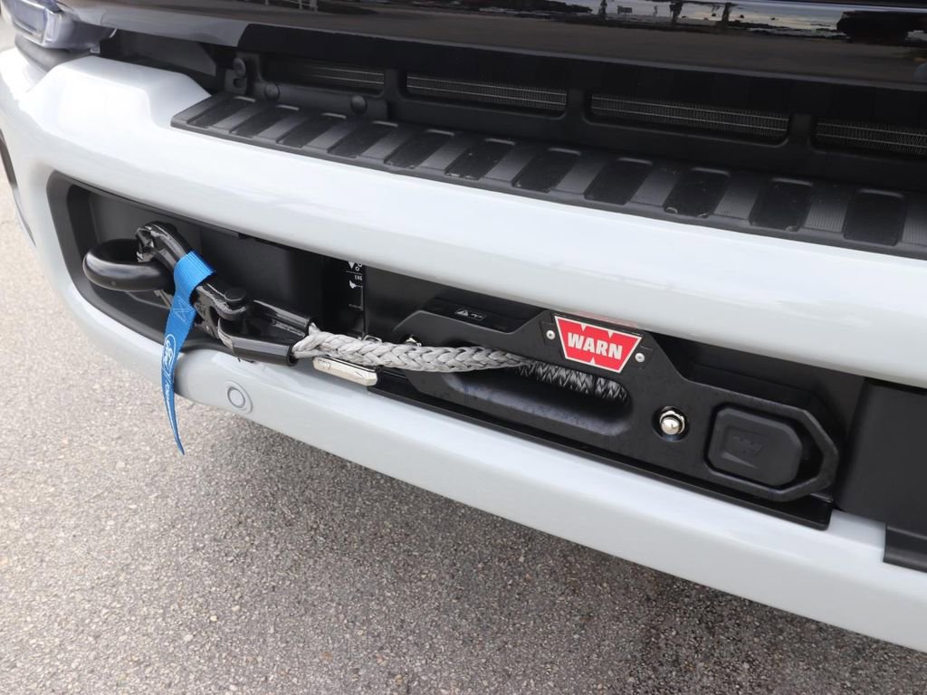 New 2026 Ford F250 Platinum w/ Tremor Off-Road Package image 7